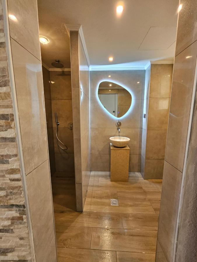 Deluxe Doppelzimmer mit Dusche