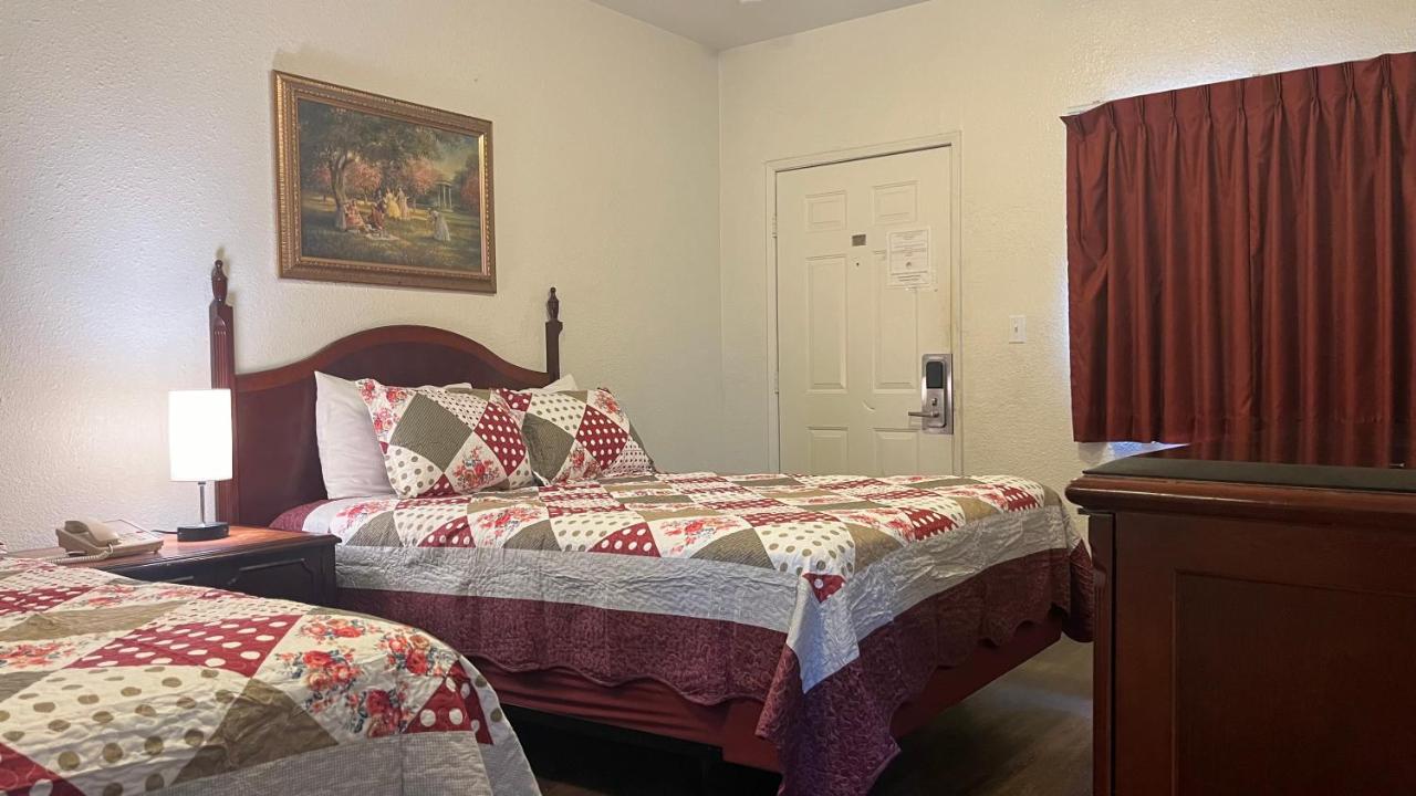 Queen Room with Two Queen Beds