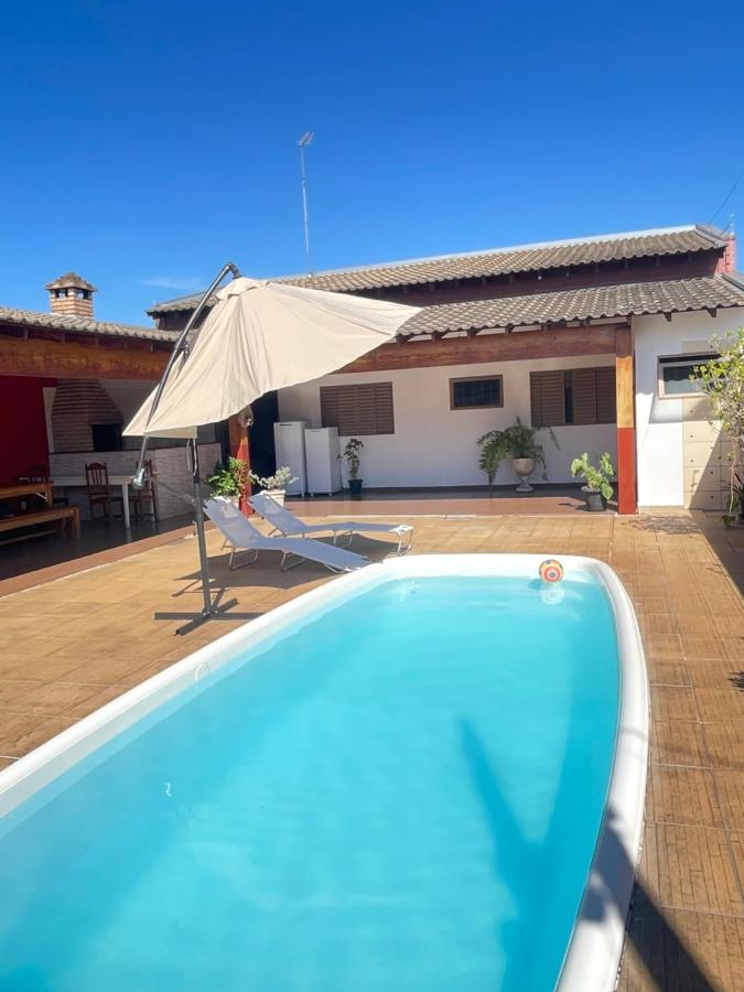 Casa Temporada Votuporanga, com piscina - B&B