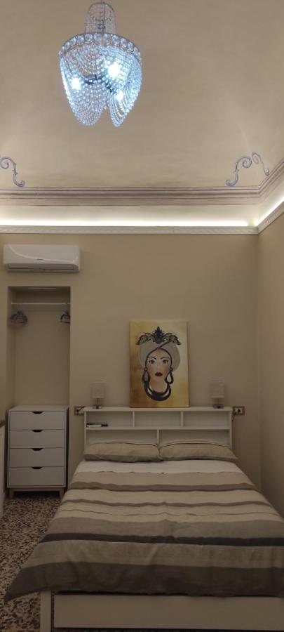 Via Plebiscito 277a - Monolocale - B&B Catania