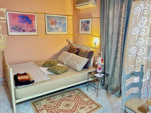 Charming Chios Island Getaway in a Cozy Studio - B&B