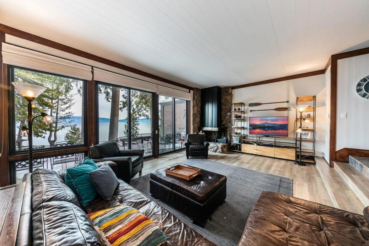 4BD Lakeside Retreat with Views - B&B