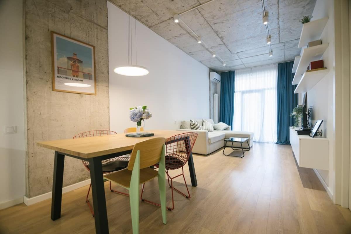 Super Stylish 2BR apt In Batumi - Ferienwohnung Batumi