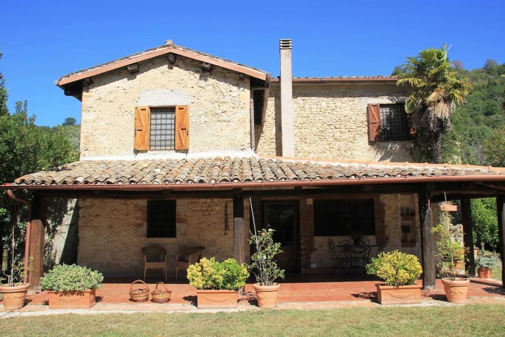 Casale Terre del Farfa - B&B Toffia
