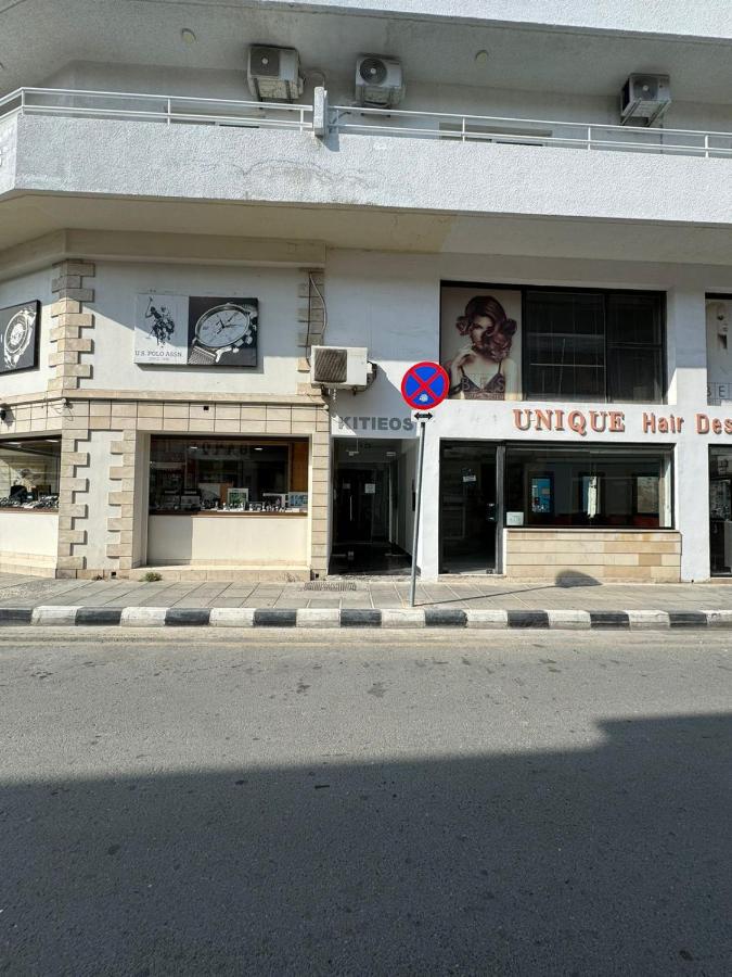Palmbeach Larnaka Finikoudes - 1min to beach - B&B