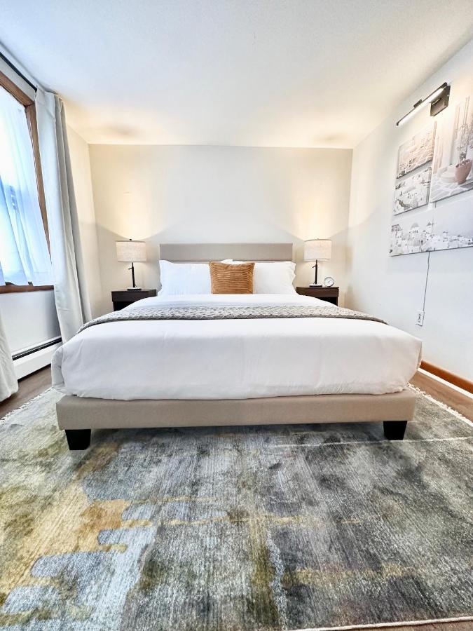 AO Destinations - Wooster Street in Little Italy New Haven - B&B