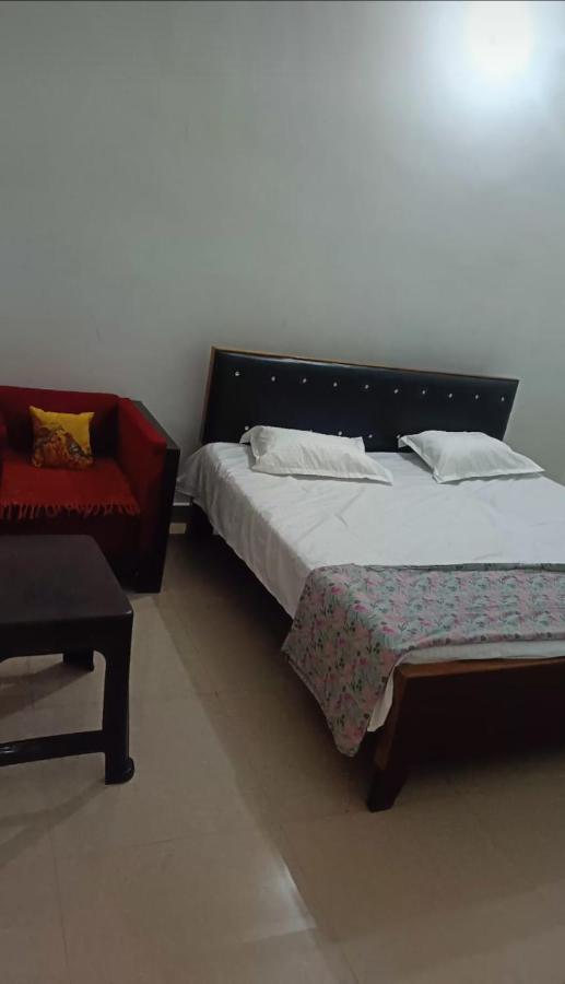 B&B Ayodhya - RamRaj Guest house - Bed and Breakfast Ayodhya