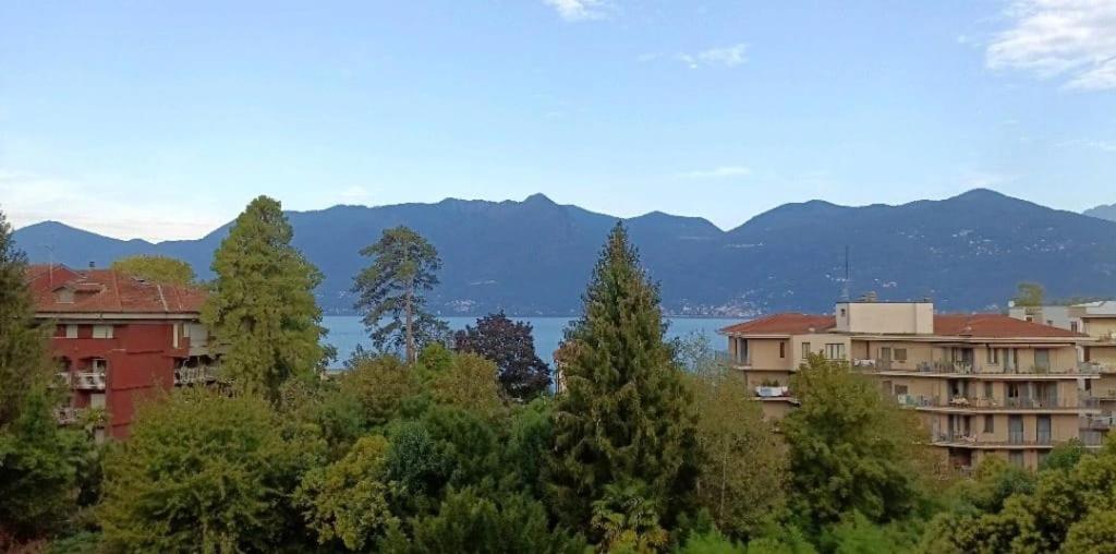 B&B Luino - Studio with Lake and Montains views Free Parking - Bed and Breakfast Luino
