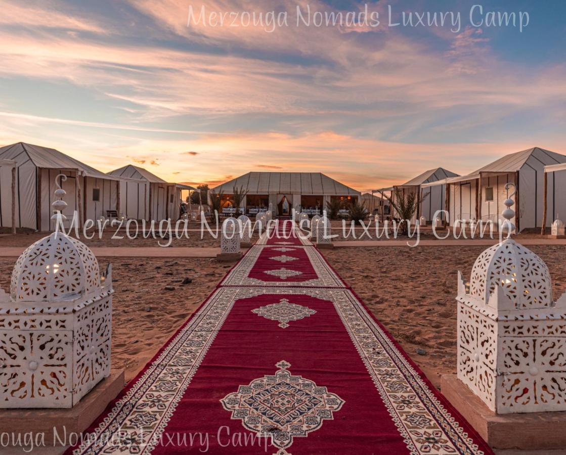 B&B Merzouga - Merzouga Nomads Luxury Camp - Bed and Breakfast Merzouga