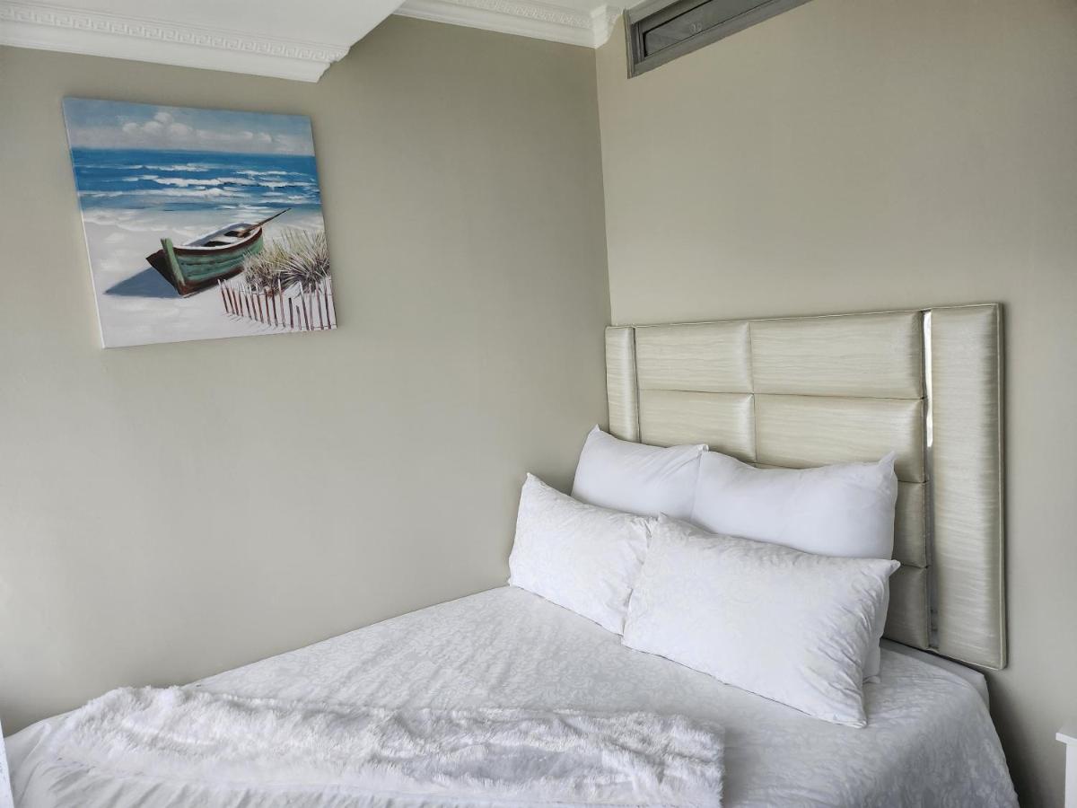 A two-bedroom holiday apartment, at the heart of South Beach Durban - Ferienwohnung Durban