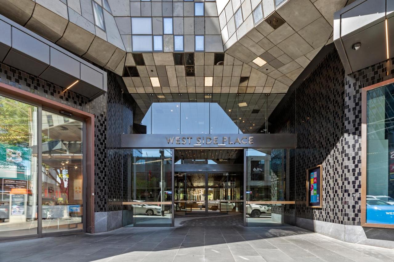 Complete Host West Side Place Apartments - B&B Melbourne