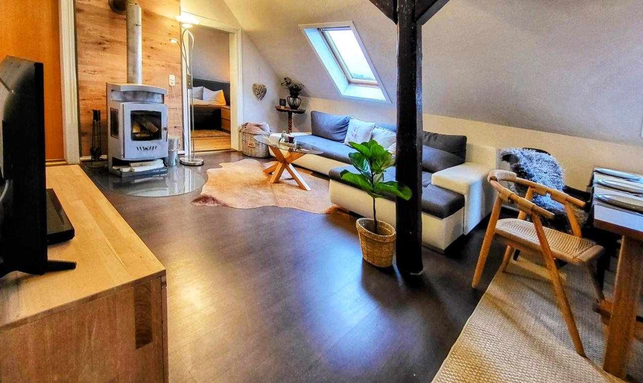 B&B Bad Harzburg - Komfortwohnung ATELIER LOTUS - mit 3 SZ - Bed and Breakfast Bad Harzburg