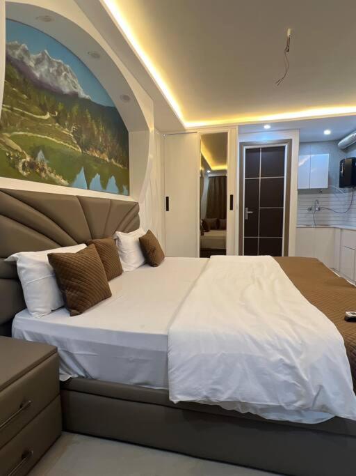 The velvet studios 201 - B&B