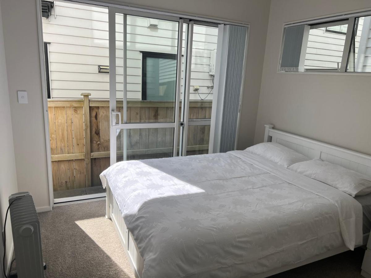 B&B Auckland - Private Ensuite for singles or couples - Bed and Breakfast Auckland