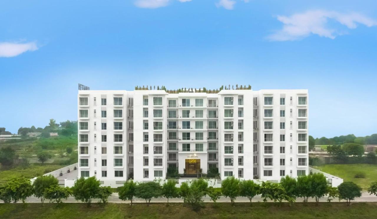 Luxury Apartment In Lahore - Bed and Breakfast