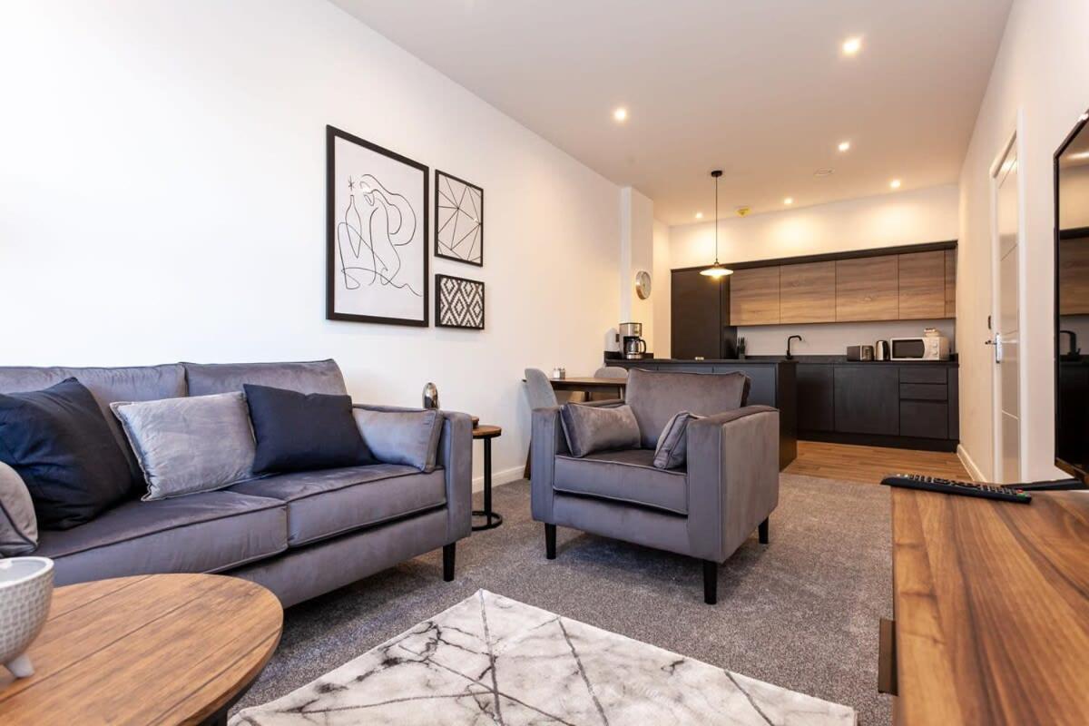 B&B Bolton - Modern 1 Bedroom Apartment in Bolton - Bed and Breakfast Bolton