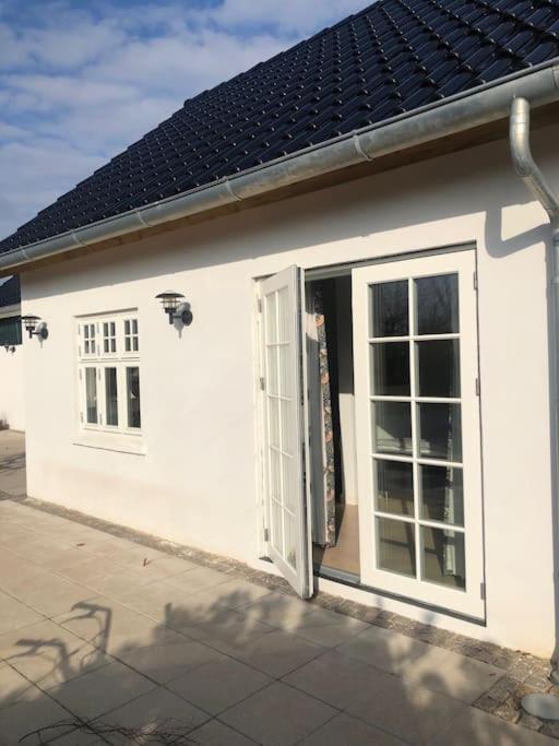 Cozy, quiet guest house perfect for business or pleasure - Bed and Breakfast Hillerød