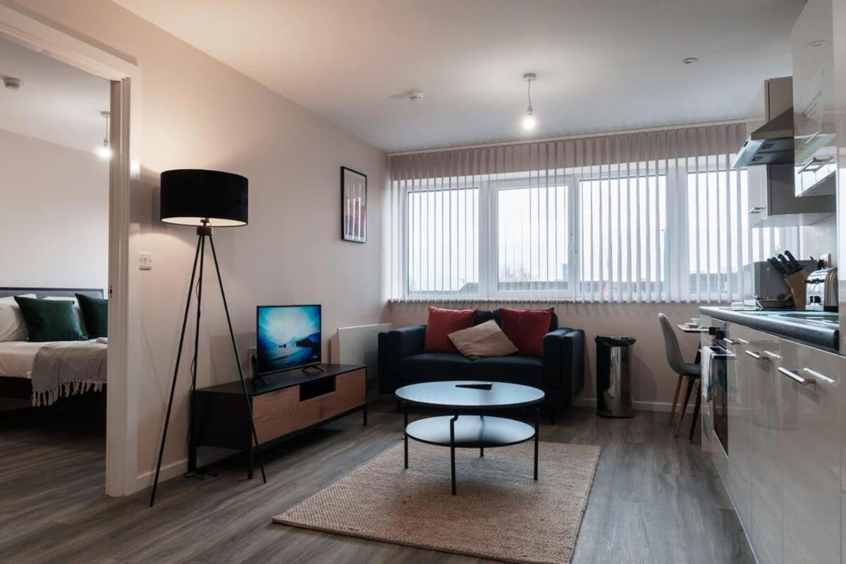 Lovely 1 Bed Apartment in Manchester - Sleeps 2 - B&B