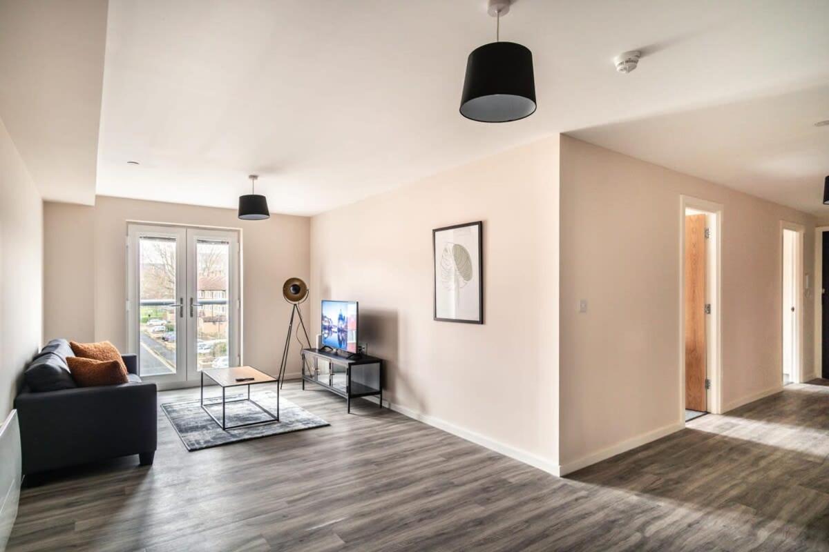 Modern & Bright 2 Bed Apartment in Manchester - B&B