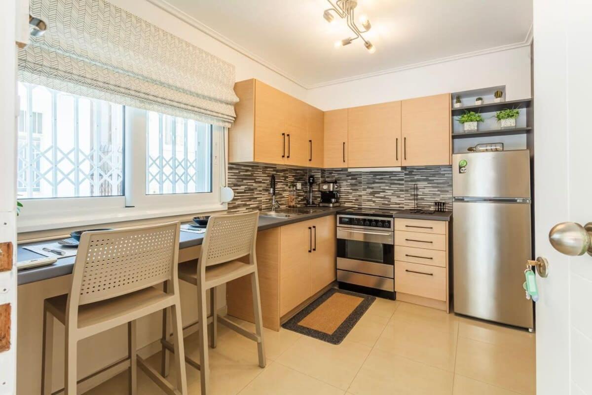 Kalamata Lime Studio - Cozy Gem with Private Parking - Chambres d’hôtes