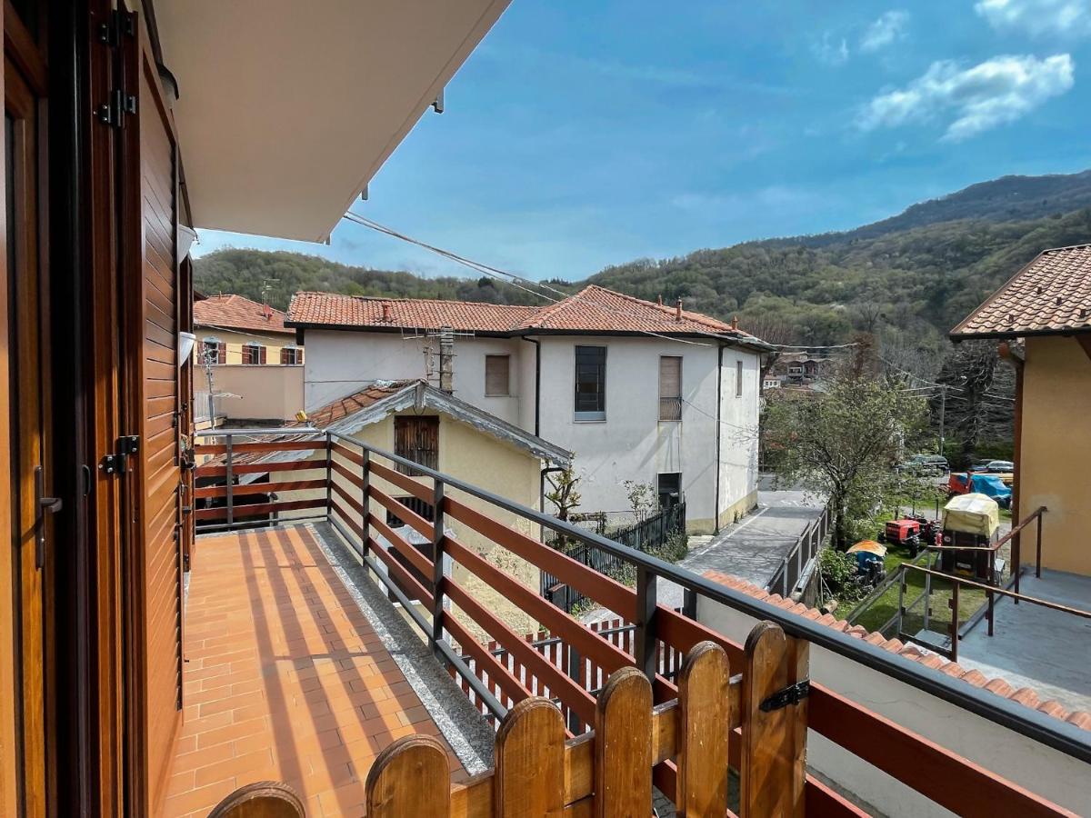 Antonella's center town apartment Valbrona - B&B