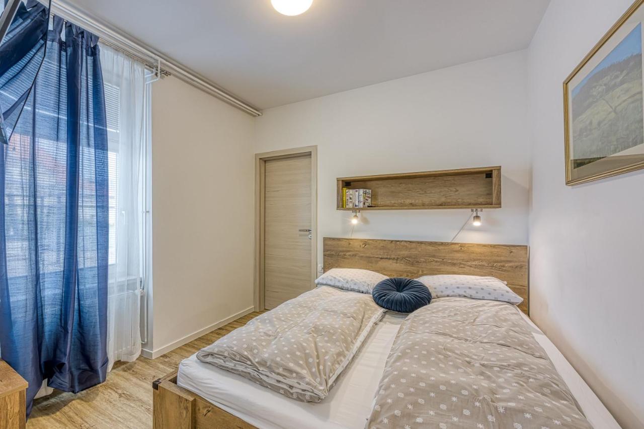 Estudio con terraza