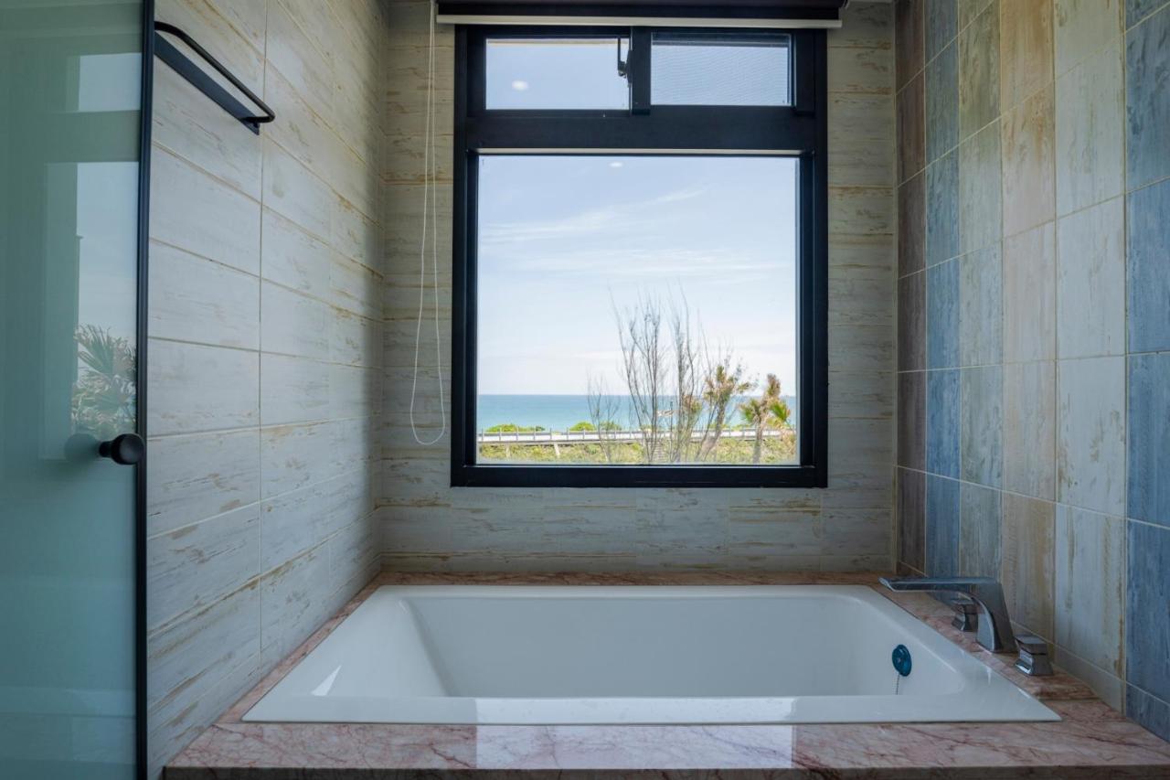Deluxe Double Room with Balcony and Sea View