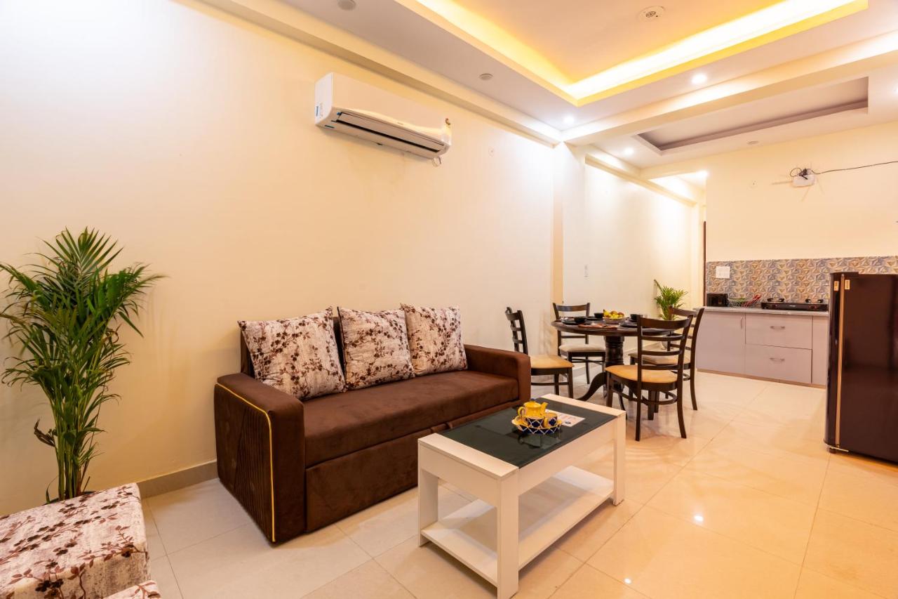 B&B Ghāziābād - Homlee-Vasundhara 3BHK Apt with kitchen & Parking - Bed and Breakfast Ghāziābād