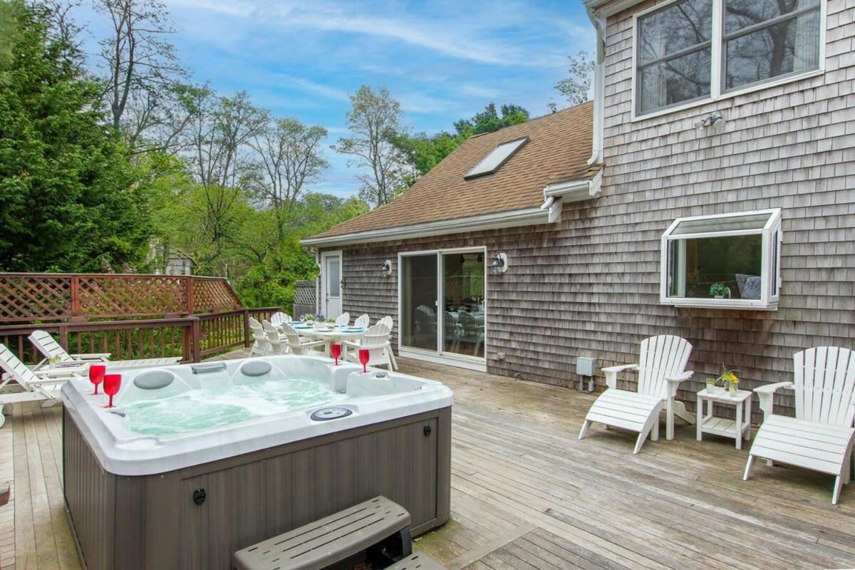 3000 Sq Ft Home with Hot Tub - B&B