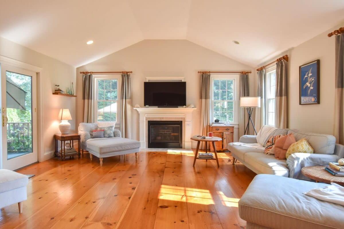 1 Mile from Downtown Chatham Walk to Pier - B&B