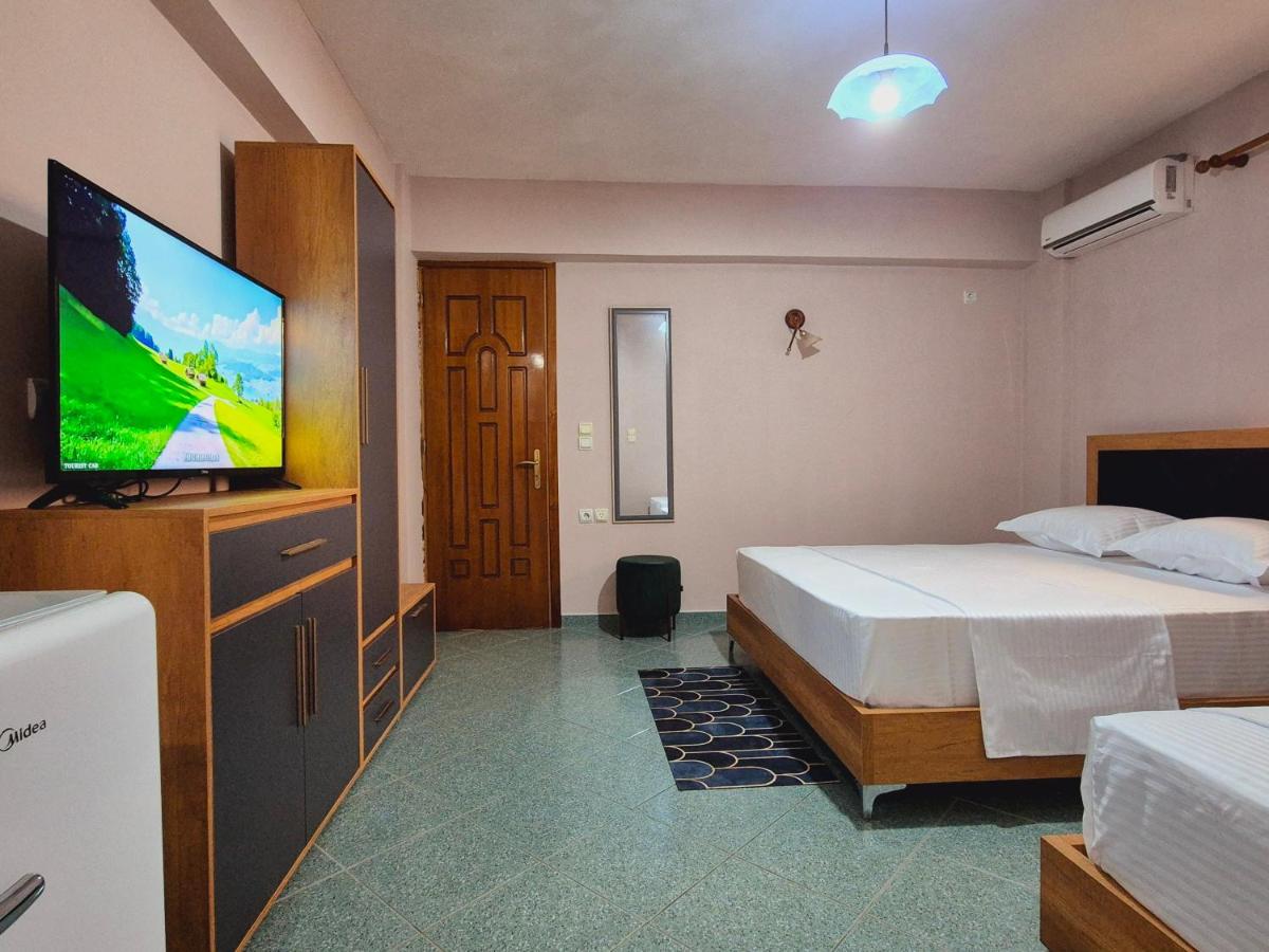 Barcelona Rooms - B&B Sarandë