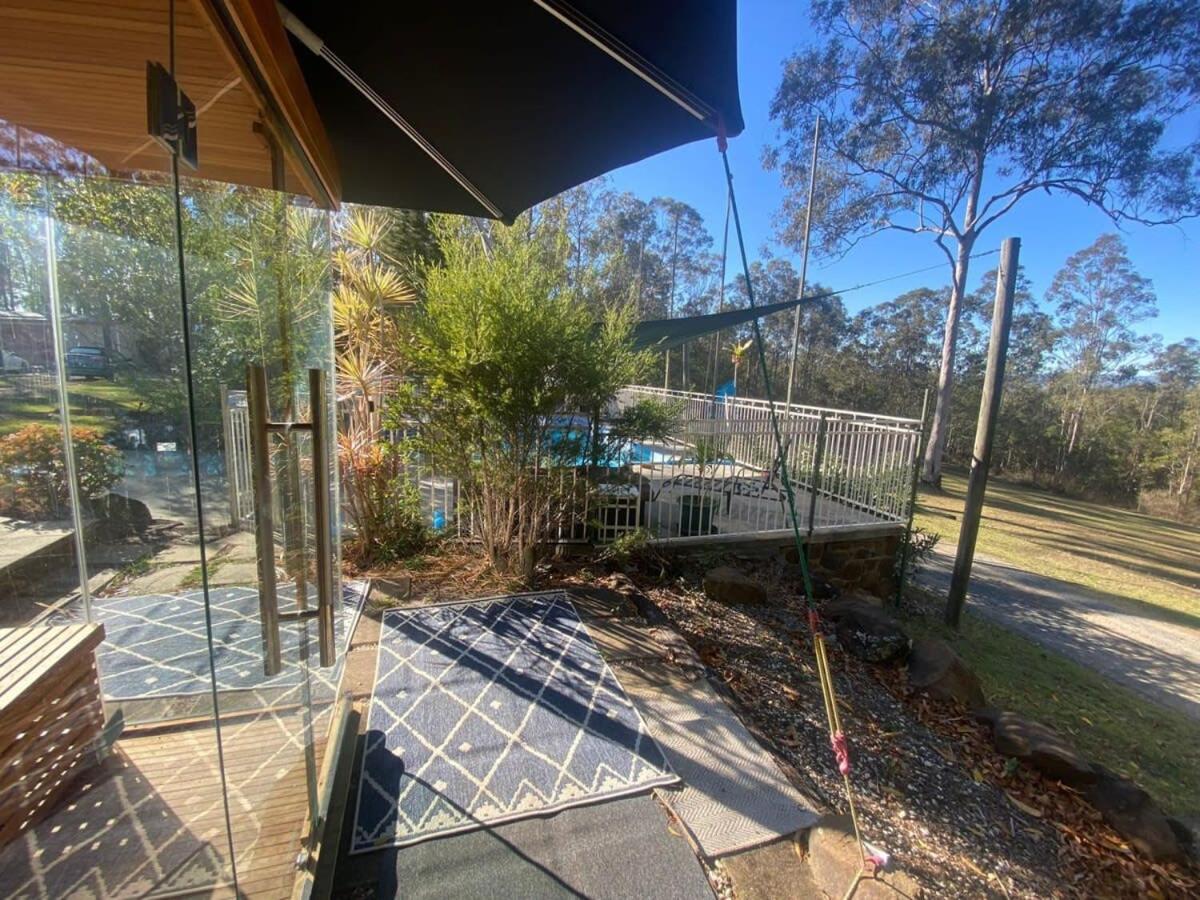 B&B Tamborine - Mirror Reflections - Bed and Breakfast Tamborine