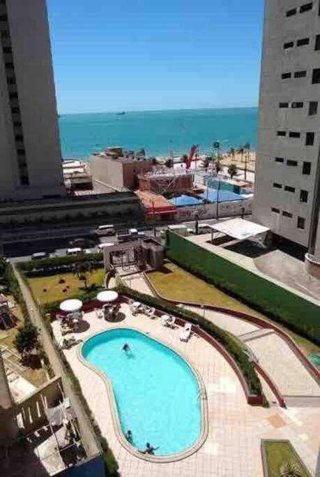 Conforto e sofisticação à beira-mar, Iracema 411 - B&B