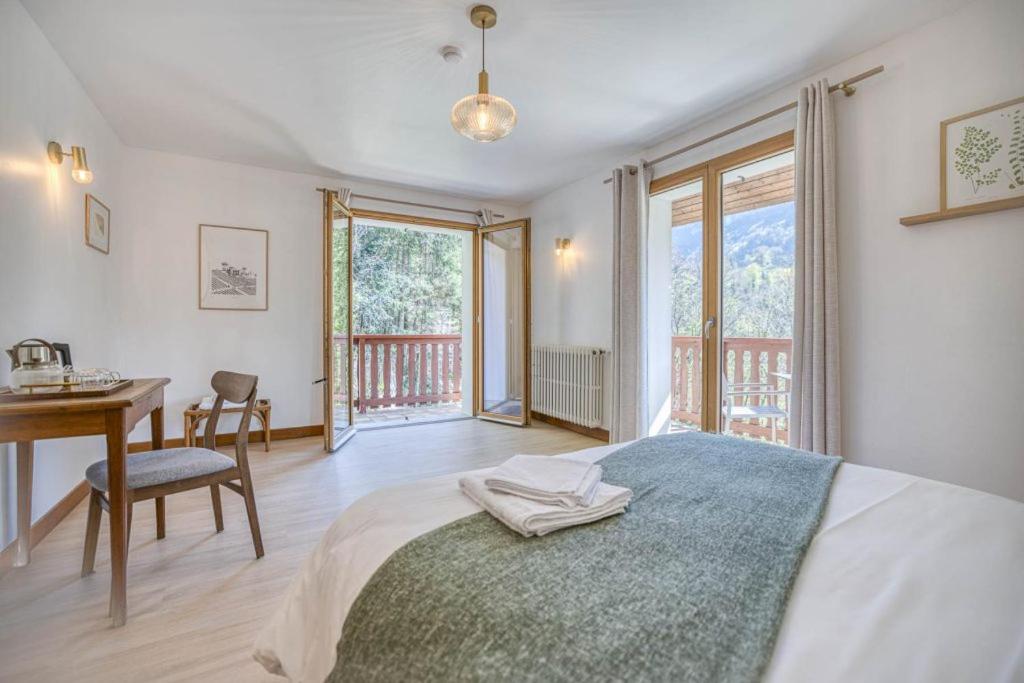 Double Room with Mountain View