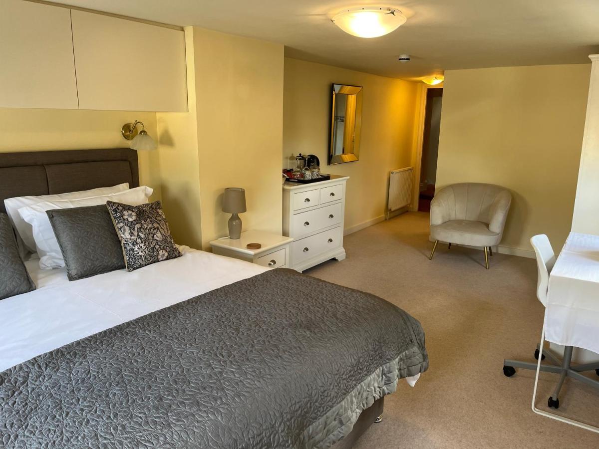 Deluxe Double Room with Shower