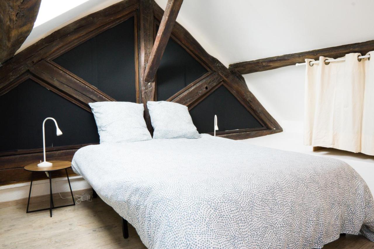 EXIGEHOME - Beau duplex-15 min Paris/La Défense/Champs Elysées - B&B