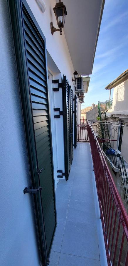 Stamatis House - In the center of Lakka Paxos - B&B