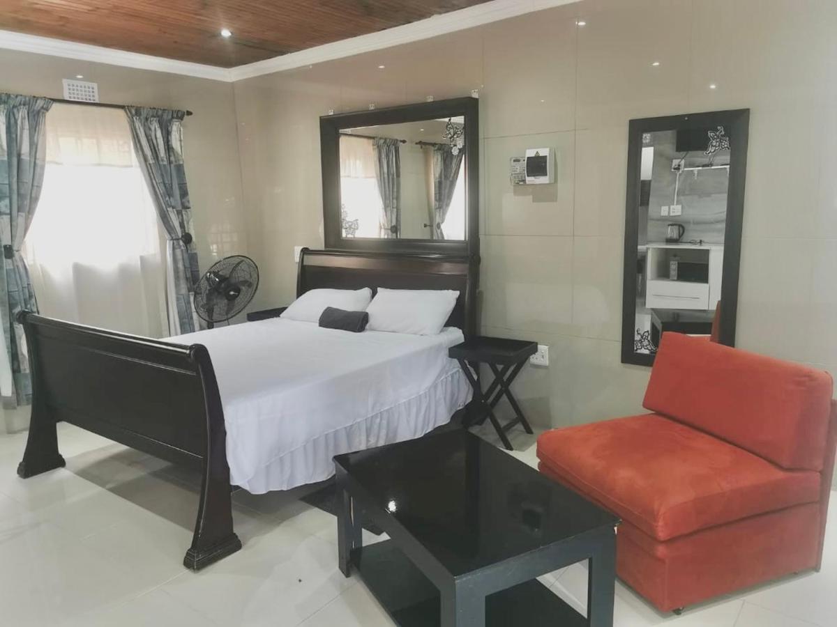 B&B Pietermaritzburg - P & T Guesthouses - Bed and Breakfast Pietermaritzburg