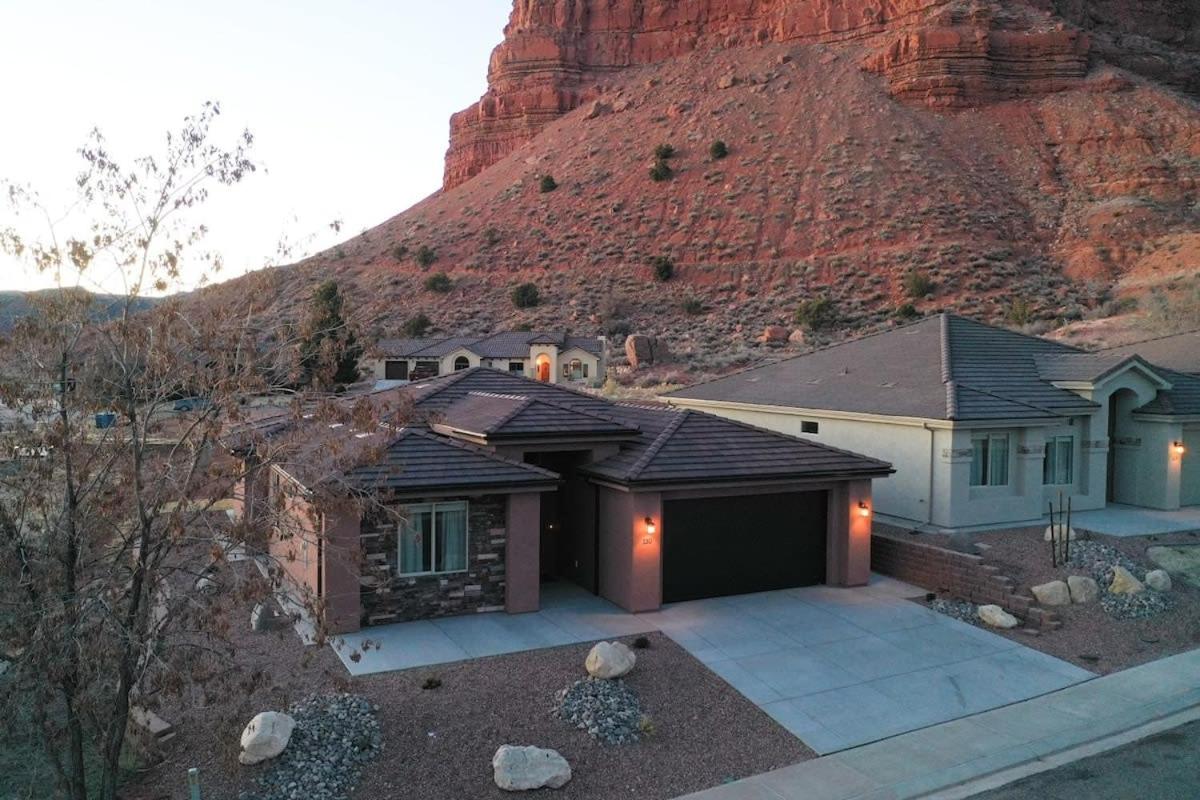 B&B Kanab - Red Canyon Bunkhouse at Kanab - New West Properties - Bed and Breakfast Kanab