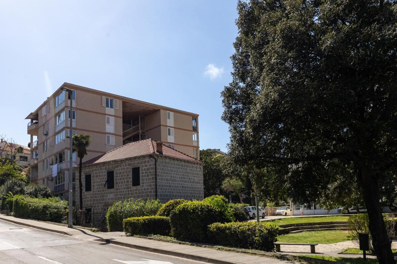 Marina Lapad - 2 bedroom apartment by the sea - B&B