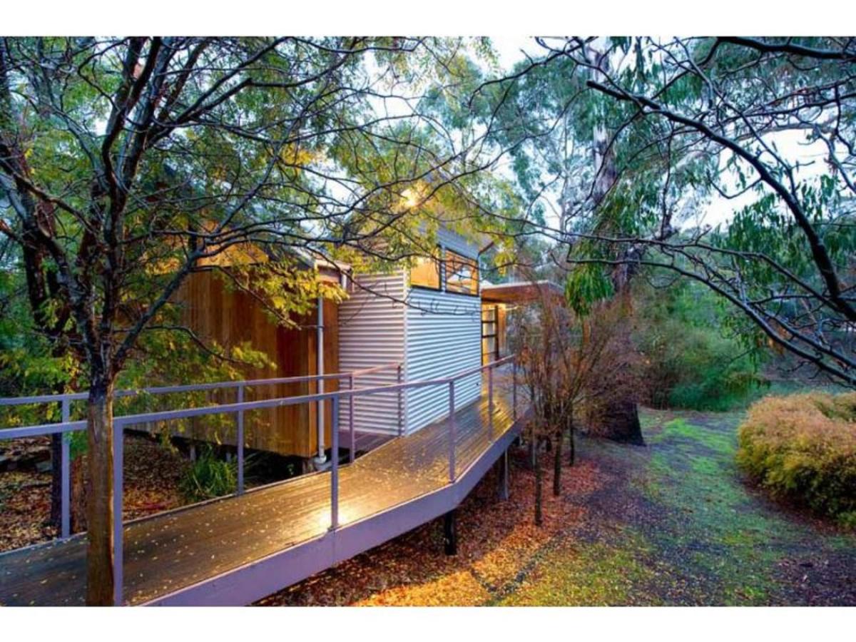 Indulge at Hepburn - B&B