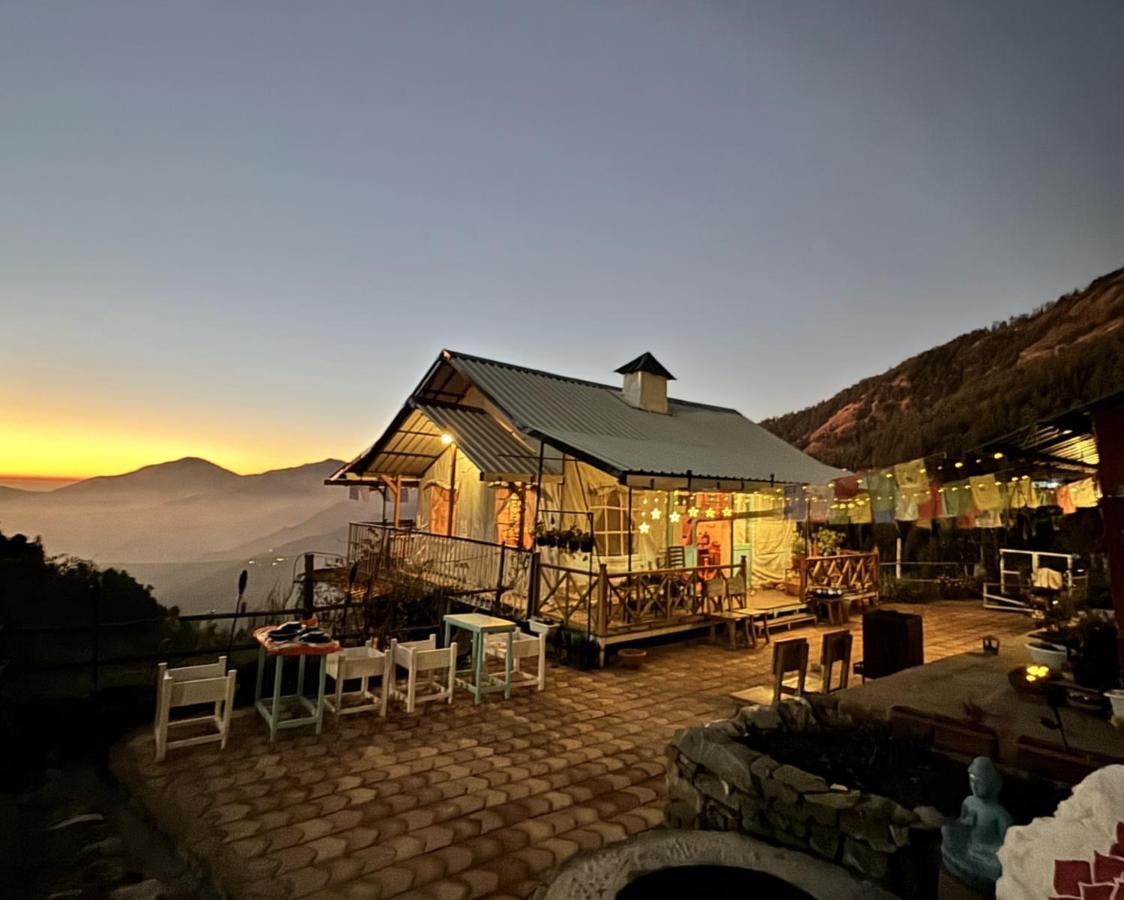 B&B Nainital - Moksham Himalayan Campsite Pangot - Bed and Breakfast Nainital