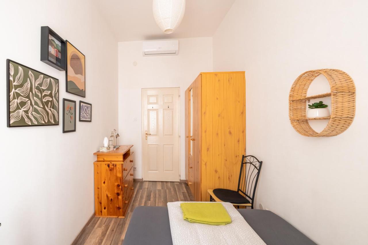 Single Room with Shared Bathroom