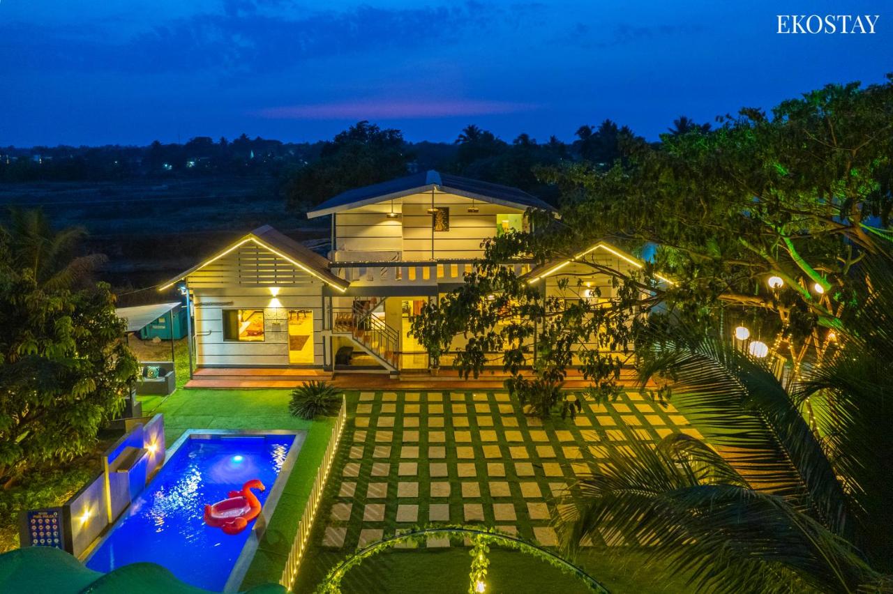 B&B Alibag - EKO STAY- Lakefront Villa - Bed and Breakfast Alibag