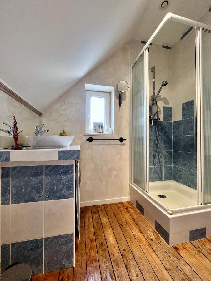 Tweepersoonskamer met 1 of 2 Bedden en Eigen Badkamer