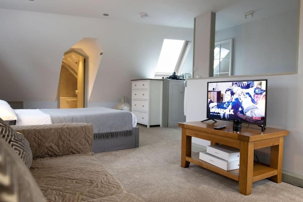 KingsHouse In Cheam Village - B&B Cheam