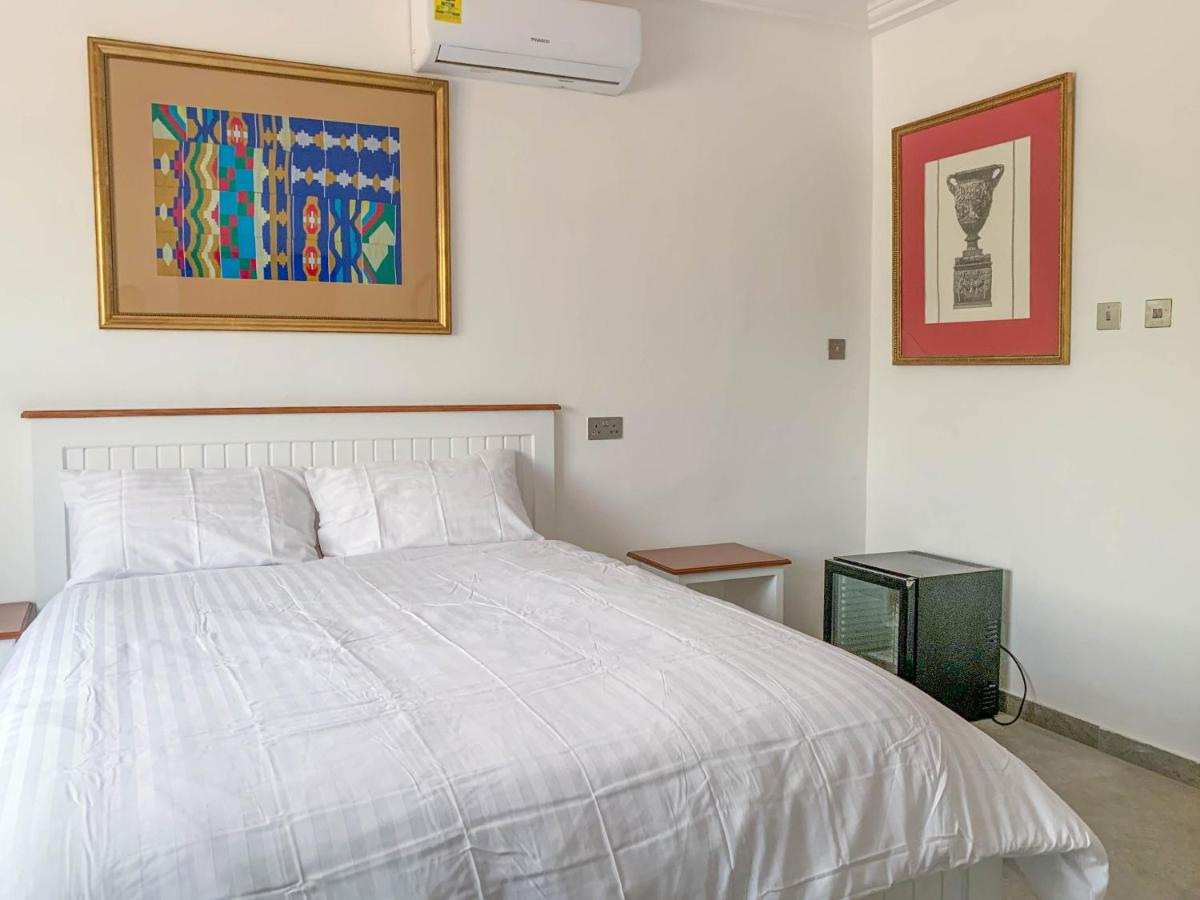 Conys Guest House - Ferienwohnung Kwabenya