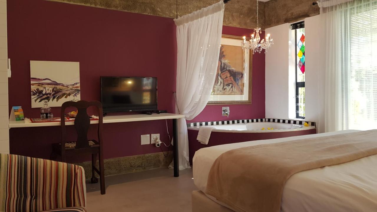Luxury King Room
