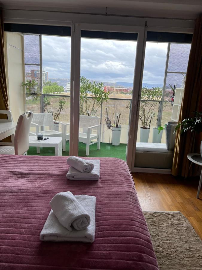 Apartment with Garden View