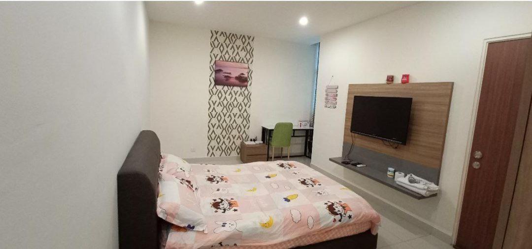 B&B Kuching - Two Connecting Bedroom Kozi Square - Bed and Breakfast Kuching